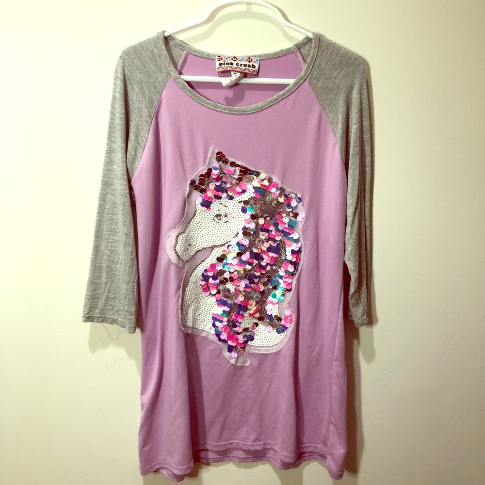 📚 2/$12 Unicorn Sequined Top